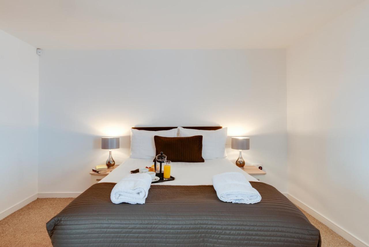 Base Serviced - Duke Street Apartment *
