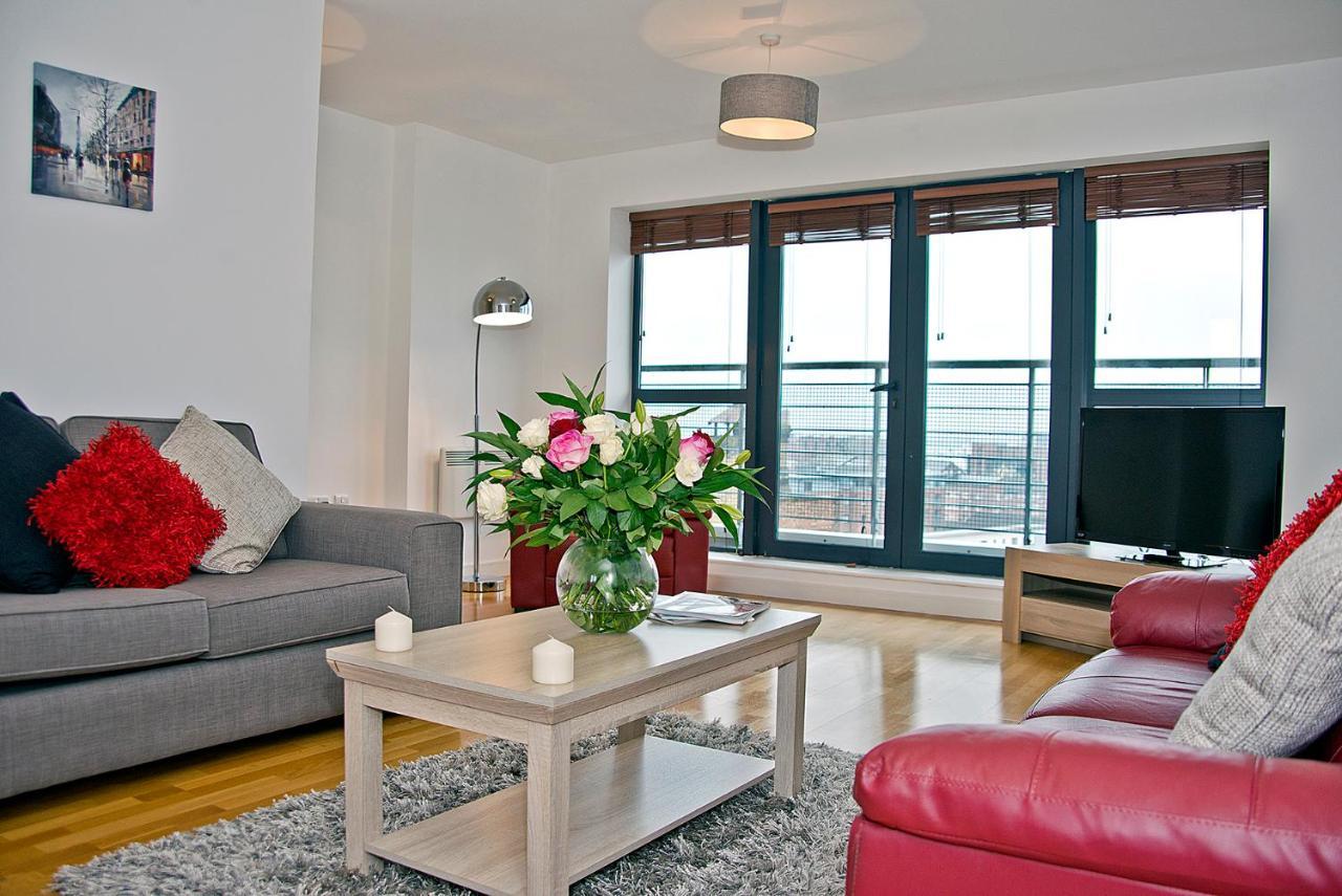 Base Serviced - Duke Street Apartment *